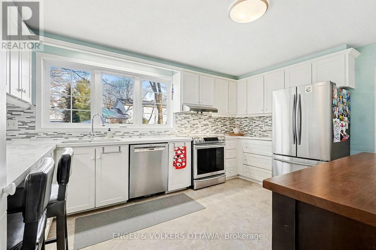 29141699/13-welkin-crescent/borden-farmstewart-farmcarleton-heightsparkwood-hills/ottawa/ontario/K2E5M4_7