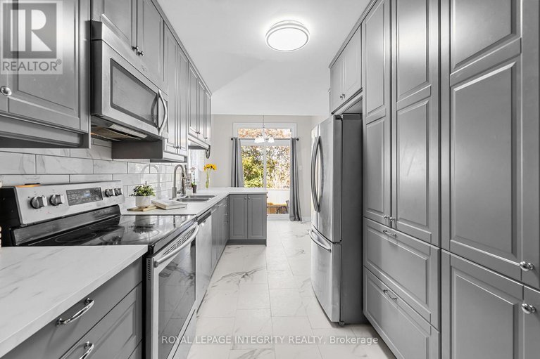 29024961/13-banchory-crescent/morgans-grantsouth-march/ottawa/ontario/K2K2V4_13