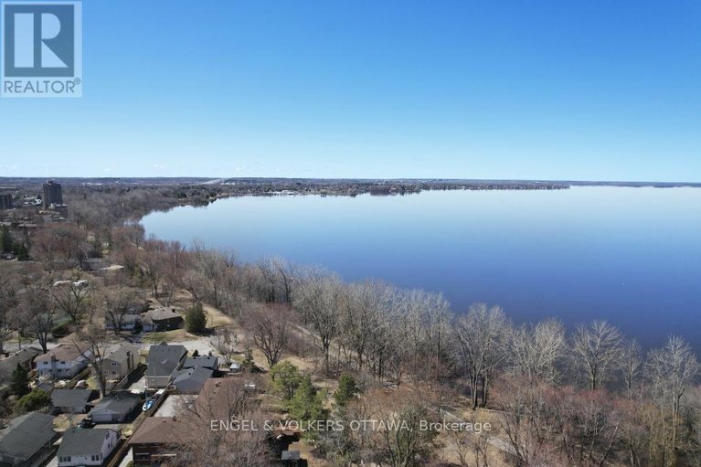 29634427/72-scrivens-street/britannia/ottawa/ontario/K2B6H1_12