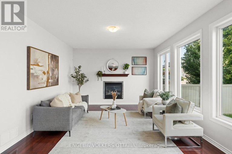 28721536/531-bretby-crescent/cedargrovefraserdale/ottawa/ontario/K2J5P9_13