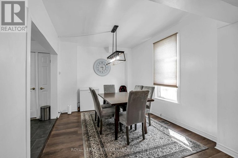 28536713/149-dominion-street-s/alexandria/north-glengarry/ontario/K0C1A0_9