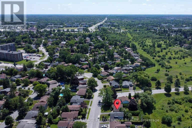 28634113/2194-haig-drive/elmvale-acres/ottawa/ontario/K1G2L2_26