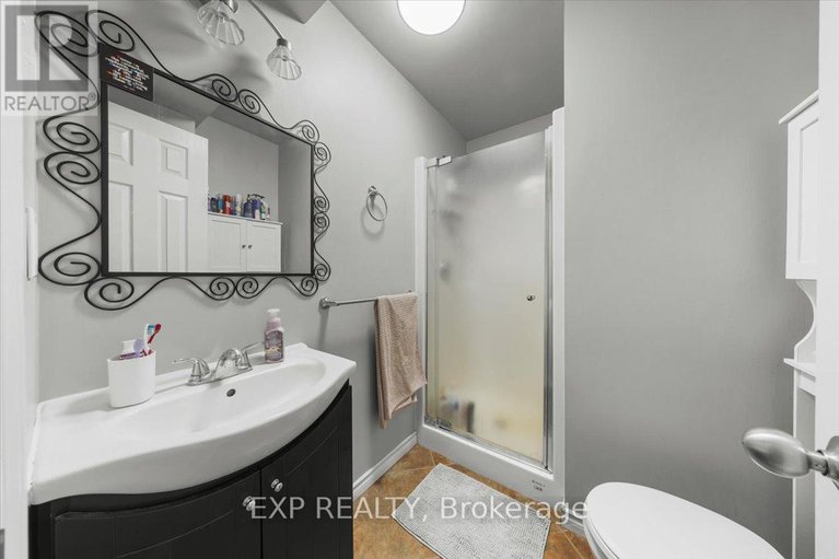 29192909/108-st-thomas-road/russell-twp/russell/ontario/K0A3H0_28