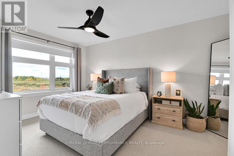 28973137/22-verglas-lane/mer-bleuebradley-estatesanderson-park/ottawa/ontario/K1W0P5_23