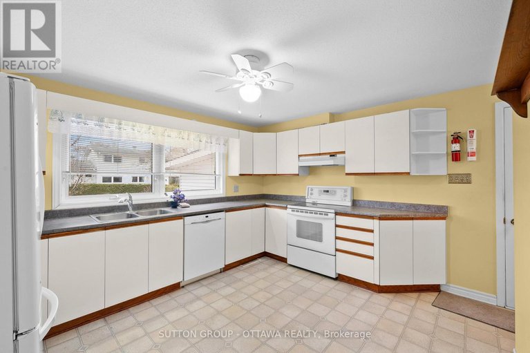 29556235/2391-ogilvie-road/beacon-hill-north/ottawa/ontario/K1J7N4_15