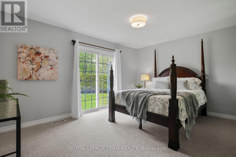 28356426/6489-doctor-blair-crescent/north-gower/ottawa/ontario/K0A2T0_14