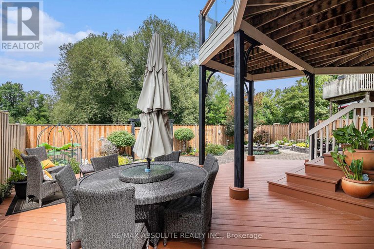 28323111/47-robinson-avenue/sandy-hill/ottawa/ontario/K1N8N8_27