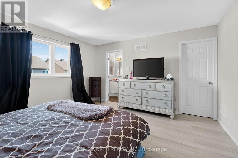 29154313/208-kingswell-street/leitrim/ottawa/ontario/K1T0L1_36