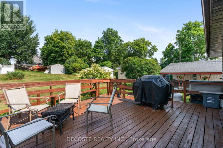 28706818/137-park-avenue/alexandria/north-glengarry/ontario/K0C1A0_30