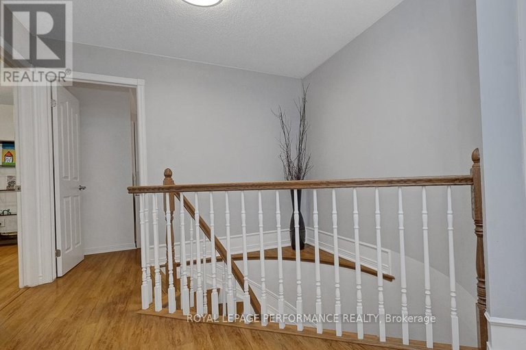 29613809/40-rivergreen-crescent/bridlewood/ottawa/ontario/K2M2W9_14