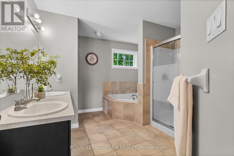 28384624/3728-mountain-meadows-crescent/riverside-southgloucester-glen/ottawa/ontario/K1V1V7_19