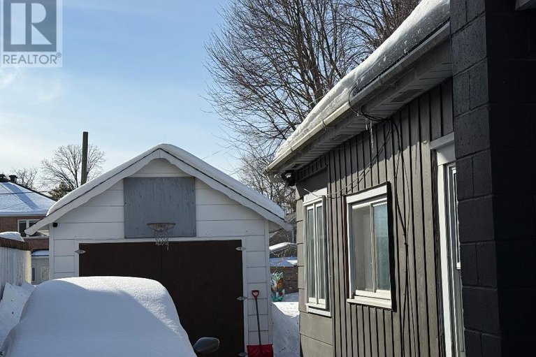 29381361/538-broadhead-avenue/westborohampton-park/ottawa/ontario/K1Z5S1_2