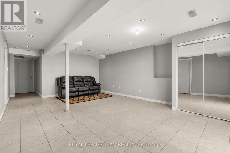 28622514/3411-woodroffe-avenue/strandherd/ottawa/ontario/K2G7A1_28