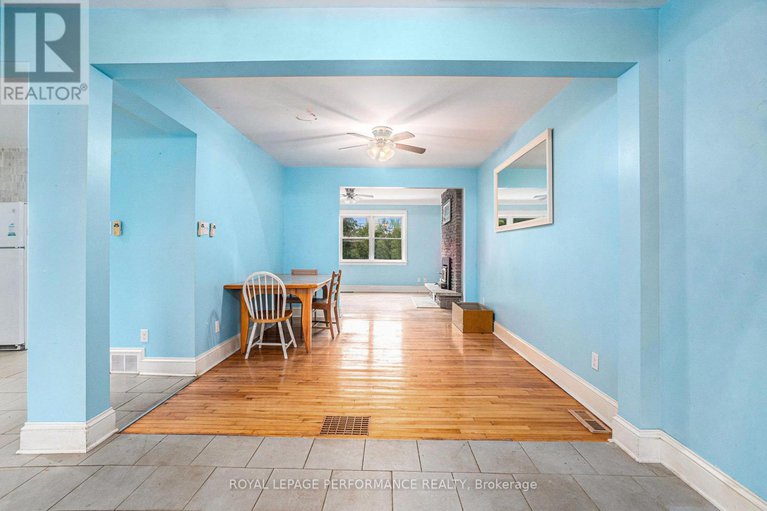 28886314/223-carleton-avenue/ottawa-westtunneys-pasture/ottawa/ontario/K1Y0J5_5