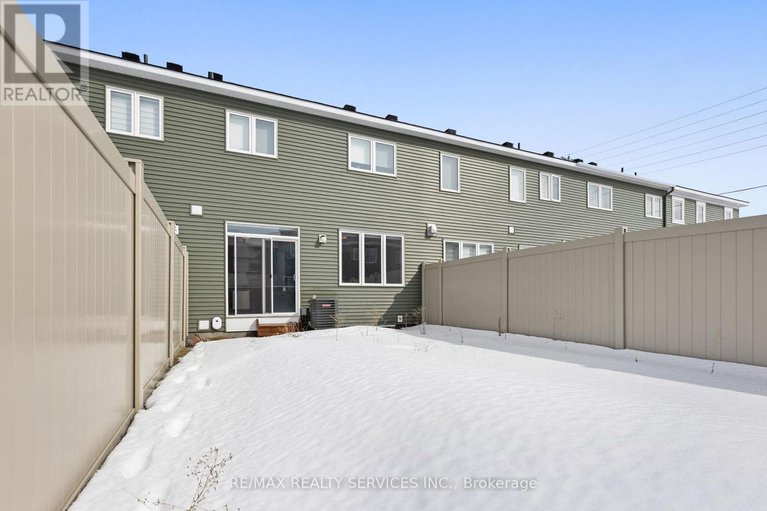 29447721/724-rouncey-road/emerald-meadowstrailwest/ottawa/ontario/K2S1B6_71