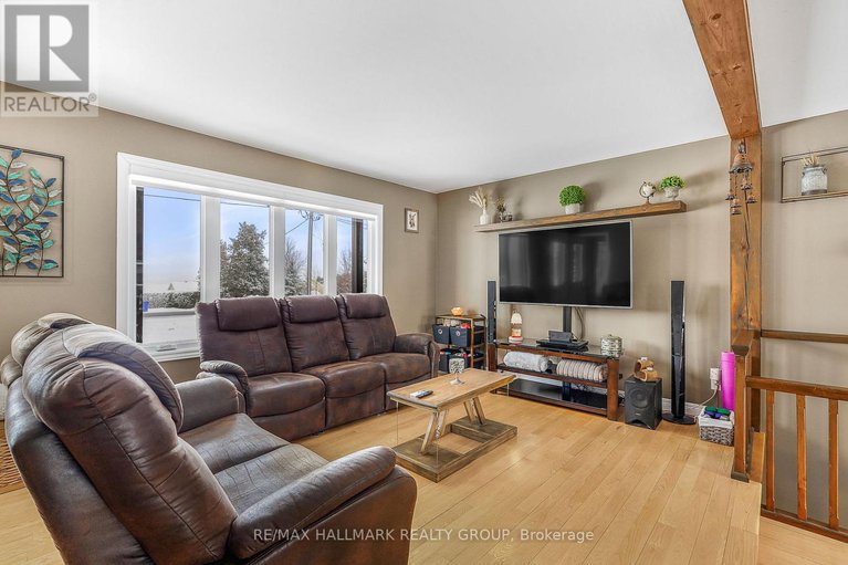 29297788/2431-bay-road/champlain-twp/champlain/ontario/K0B1K0_7