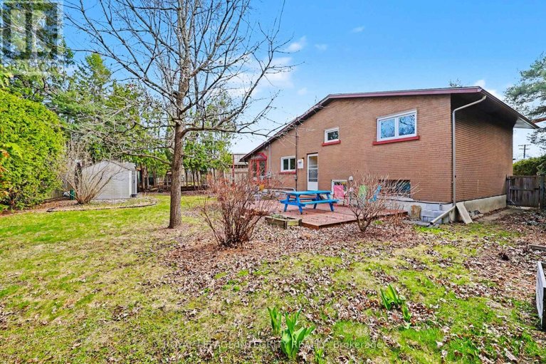 29653716/1199-stanton-road/queensway-terrace-southridgeview/ottawa/ontario/K2C3C9_24