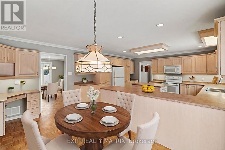 29553238/8329-rodney-farm-drive/osgoode-twp-north-of-reg-rd-6/ottawa/ontario/K0A2P0_12