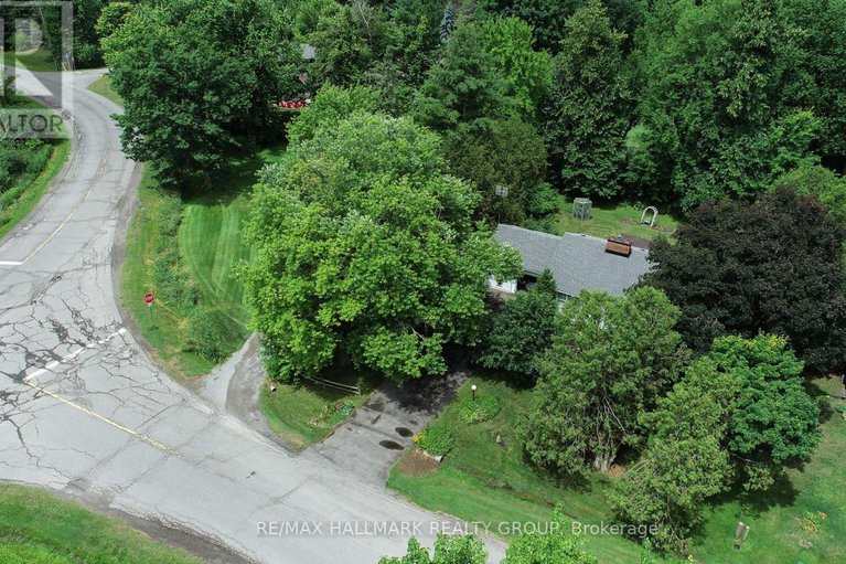 28588248/1307-fairway-drive/manotick-east-to-manotick-station/ottawa/ontario/K4M1B3_39
