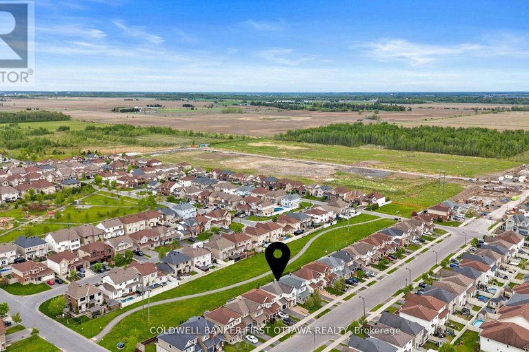 28518556/2459-esprit-drive/avalon-east/ottawa/ontario/K4A0S3_42