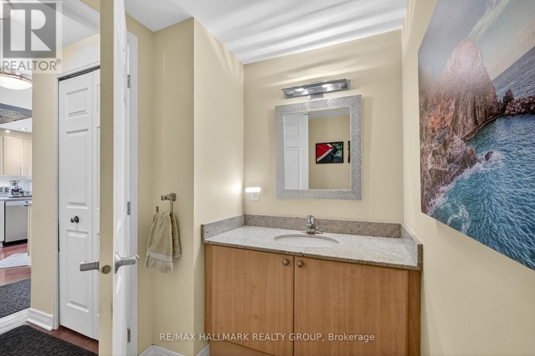 29682835/1401-134-york-street/lower-townbyward-market/ottawa/ontario/K1N1K8_22