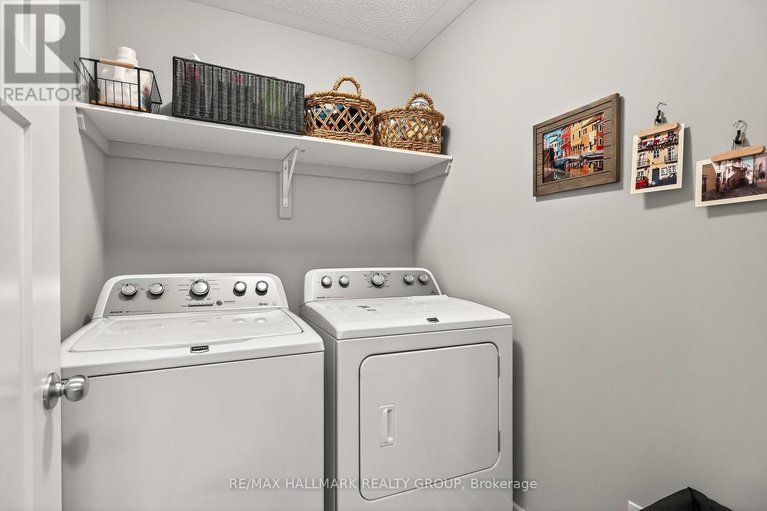 29151475/332-gracewood-crescent/blossom-parkkemp-parkfindlay-creek/ottawa/ontario/K1T0J7_41