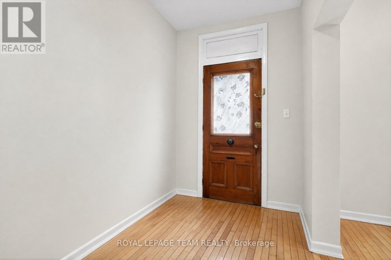 29685321/8-lewis-street/ottawa-centregolden-triangle/ottawa/ontario/K2P0S3_3