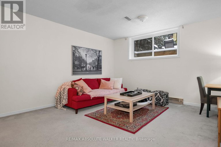 29152547/1973-crestmont-place/orleans-village/ottawa/ontario/K1W1E4_29