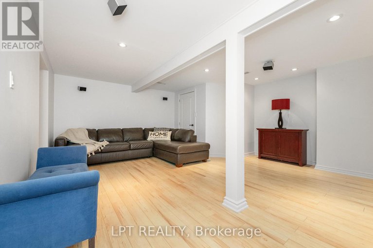 28632467/1329-fontenay-crescent/south-keys/ottawa/ontario/K1V7K5_20