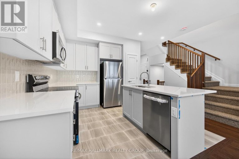 29298079/887-eileen-vollick-crescent/morgans-grantsouth-march/ottawa/ontario/K2W0M9_12