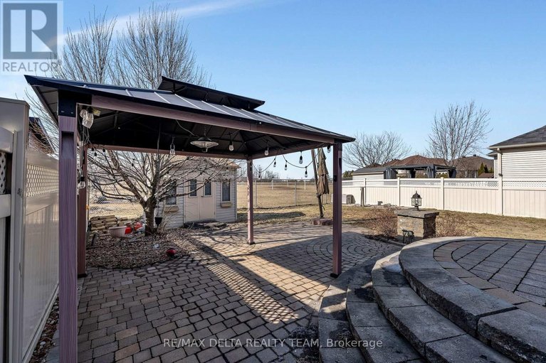 29583764/1983-plainhill-drive/notting-hillsummerside/ottawa/ontario/K4A0E8_47