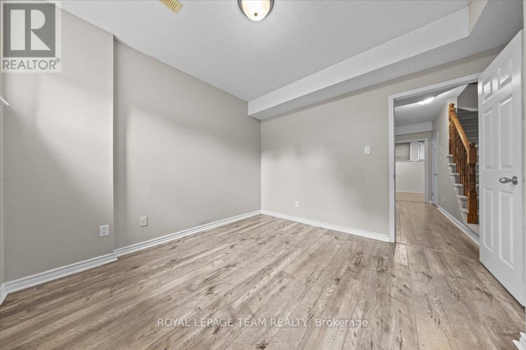 28577530/512-reardon-private/heron-gateindustrial-park/ottawa/ontario/K1V2L1_19