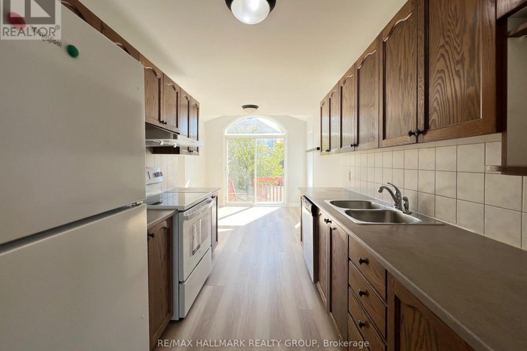 28929398/4-valemont-st-street/barrhaven-east/ottawa/ontario/K2G6W2_11