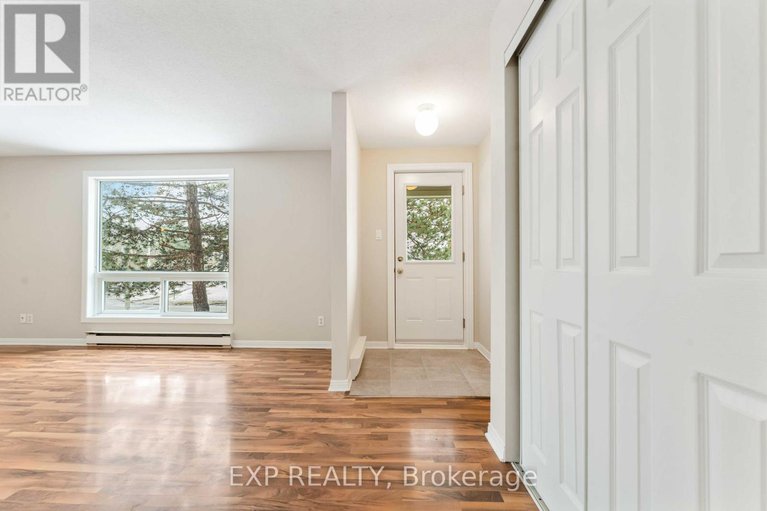 29444282/45a-802-st-andre-drive/hiawatha-parkconvent-glen/ottawa/ontario/K1C4R3_16