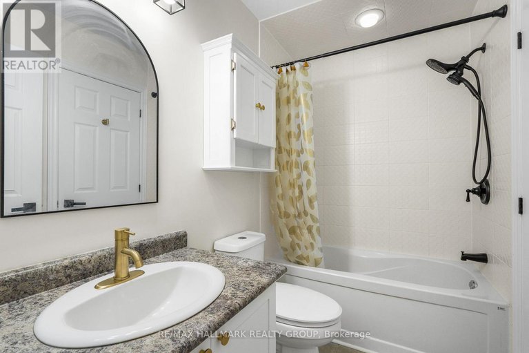 28916020/110-sunshine-crescent/notting-hillsummerside/ottawa/ontario/K4A0V3_21