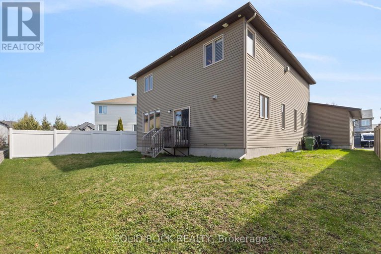 28253564/422-mercury-street-e/town-of-rockland/clarence-rockland/ontario/K4K0G8_36