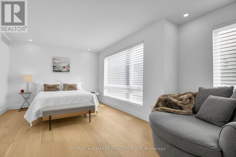 29464753/2167-rice-avenue/woodroffe/ottawa/ontario/K2A0C5_26