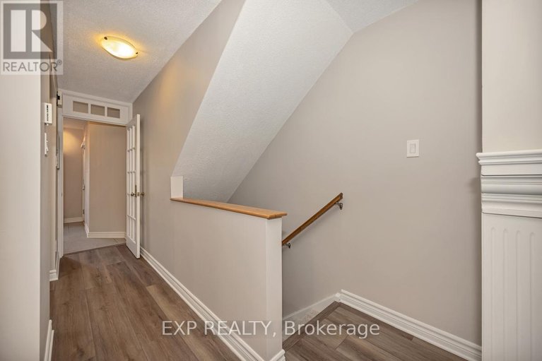 29666454/45-crispin-private/manor-park/ottawa/ontario/K1K2T7_17