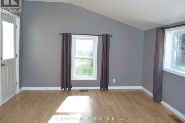 29040852/468-gladstone-street-n/winchester/north-dundas/ontario/K0C2K0_8