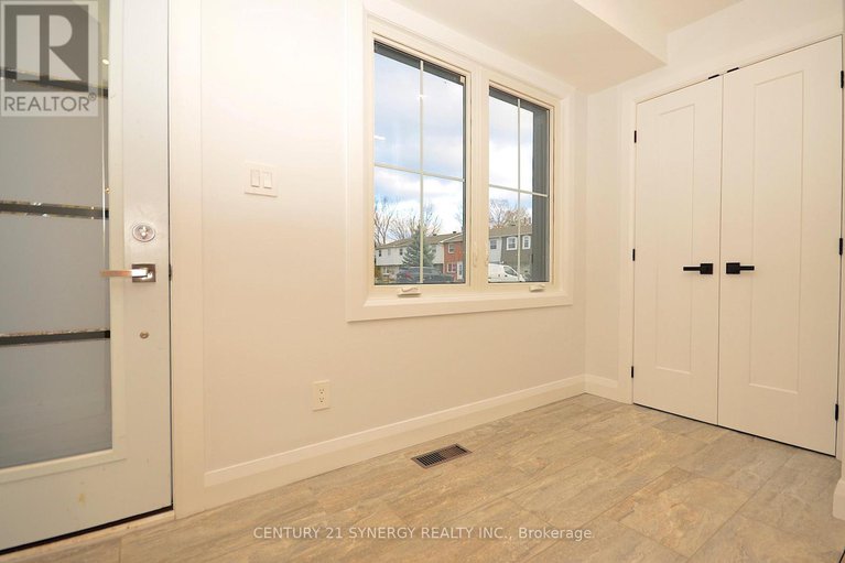 29094498/26-660-hochelaga-street/carson-meadows/ottawa/ontario/K1K2E9_3