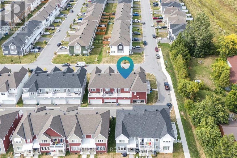 29267711/834-bascule-place/btwn-franktown-rd-fallowfield-rd/ottawa/ontario/K0A2Z0_22