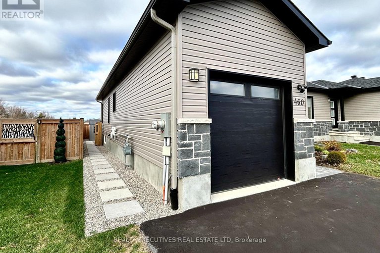 29205420/460-arora-crescent-s/winchester/north-dundas/ontario/K0C2K0_3