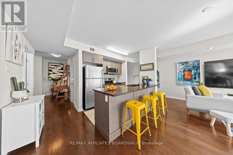 28649694/206-242-rideau-street-s/sandy-hill/ottawa/ontario/K1N0B7_5