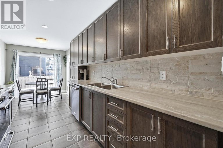 29388887/647-petrichor-crescent/avalon-west/ottawa/ontario/K4A0Y4_15