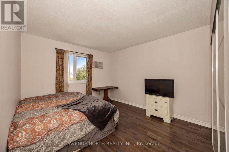 29654519/365-lefebvre-way/bilberry-creekqueenswood-heights/ottawa/ontario/K1E2W5_28