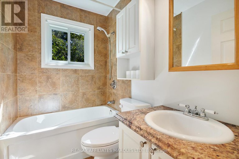 28820008/20334-third-st-gv-street/south-glengarry-charlottenburgh-twp/south-glengarry/ontario/K0C1L0_21