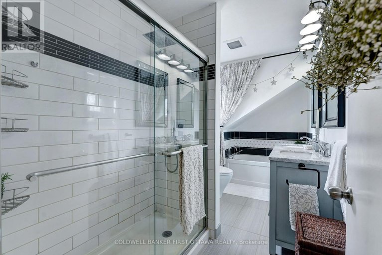 29613138/107-owen-street/lanark-highlands-lanark-village/lanark-highlands/ontario/K0G1K0_28