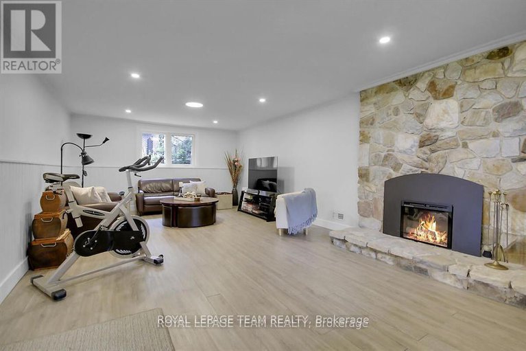 28565306/3758-mapleshore-drive/north-grenville-twp-kemptville-east/north-grenville/ontario/K0G1J0_39