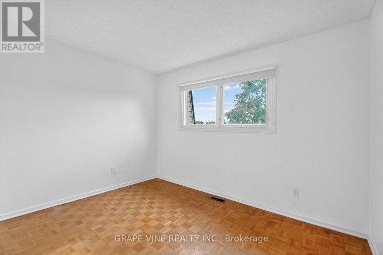 28906371/66-rutherford-way/beaverbrook/ottawa/ontario/K2K1N4_23