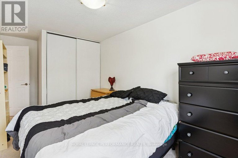 29402073/48-423c-woodfield-drive/tanglewood/ottawa/ontario/K2G4B7_27